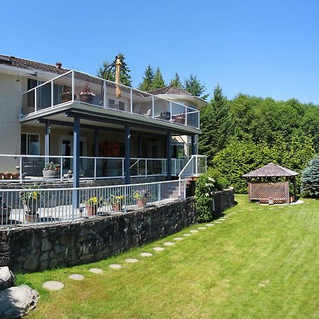 At The Shore Bed And Breakfast Sechelt Ngoại thất bức ảnh