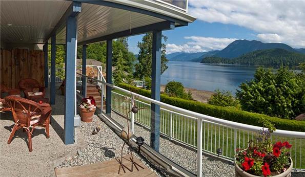 At The Shore Bed And Breakfast Sechelt Ngoại thất bức ảnh
