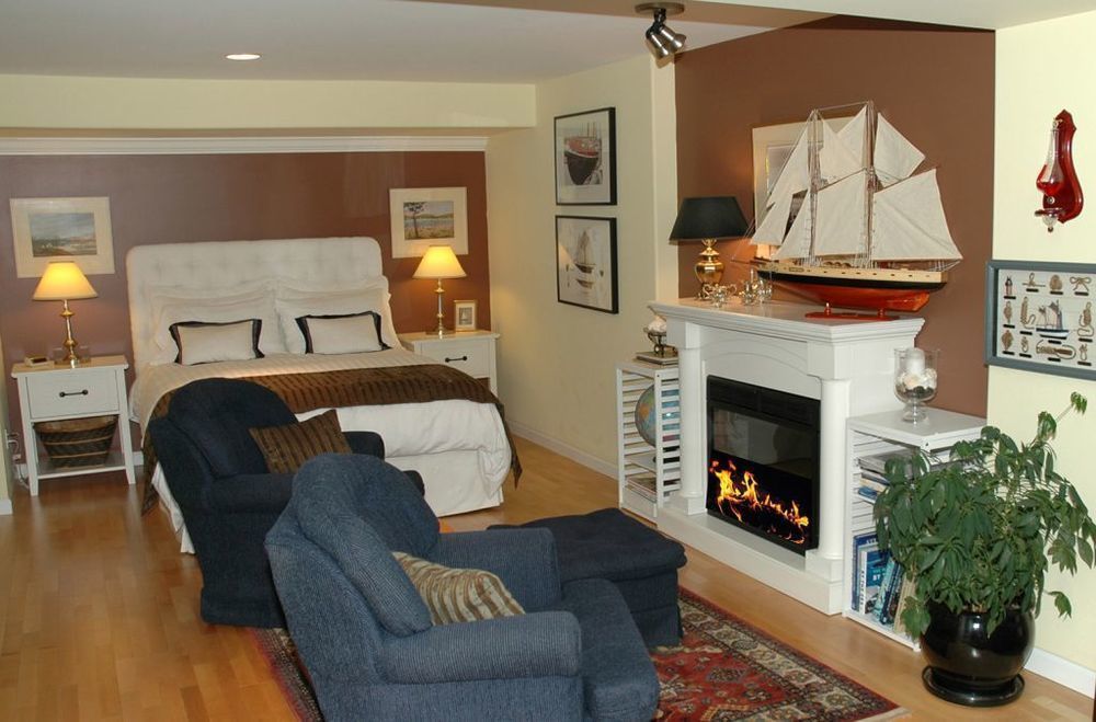 At The Shore Bed And Breakfast Sechelt Ngoại thất bức ảnh