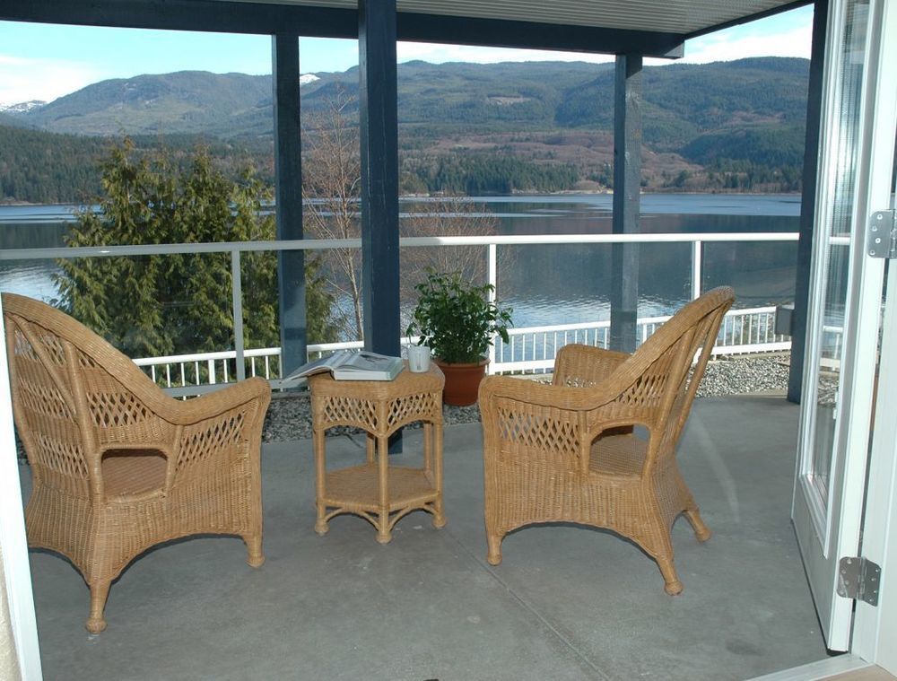 At The Shore Bed And Breakfast Sechelt Ngoại thất bức ảnh